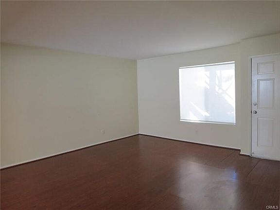 3rd image of 845 W Olive Ave #4