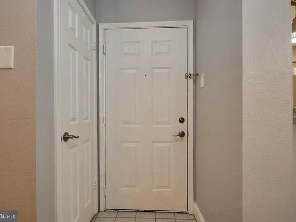 4th image of 1524 Lincoln Way APT 320