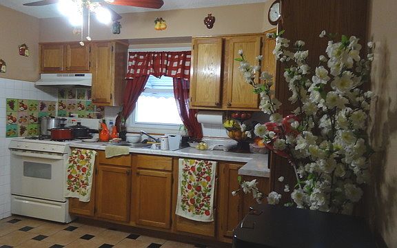 4th image of 115 48th Ave