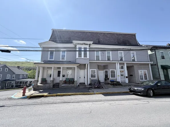 152 E Market St #B, Williamstown, PA 17098
