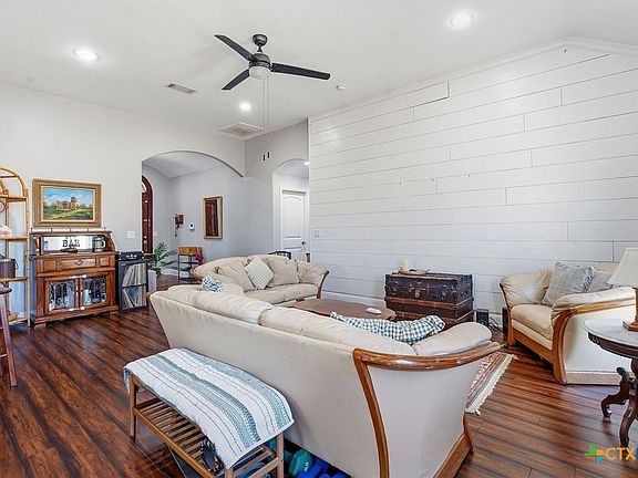 4th image of 574 Highland Ranch Way