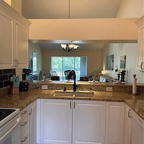 321 Robin Hood Cir #201 — Photo 6