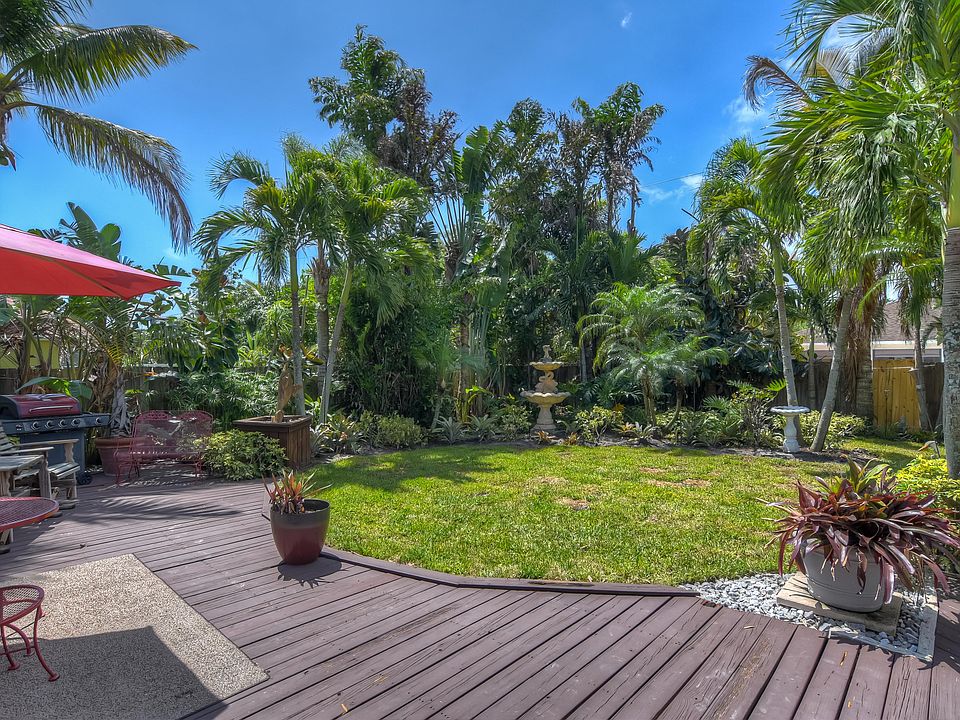 1st image of 2542 SE Caladium Ave