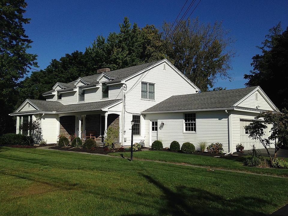 1st image of 12 Thistlewood Ln
