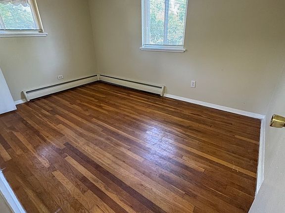 5th image of 3206 Ellwood Ave