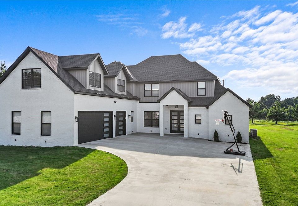 1st image of 17737 Twin Maple Dr