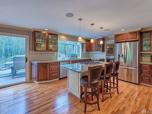4th image of 21851 NE 69th St