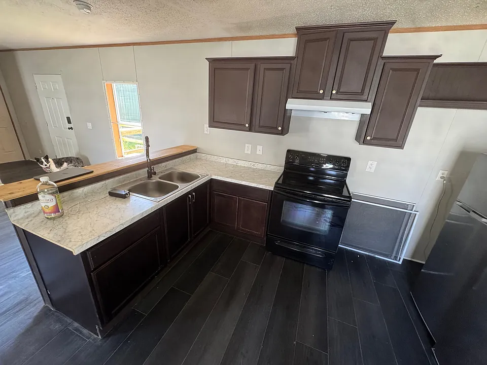 1026 Van Bibber Lake Est