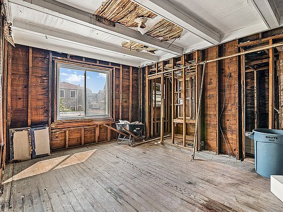 4th image of 174 Beach 120 St #1