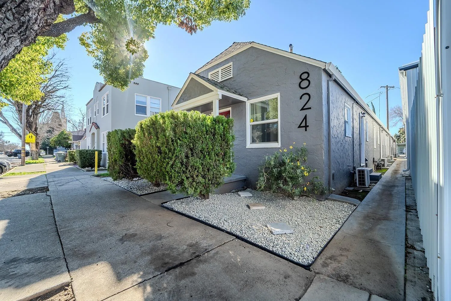 824 C St photo 1