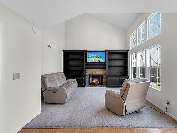 3rd image of 7738 Bright Leaf Cir