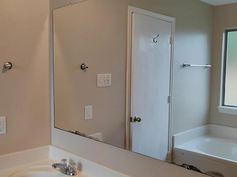 9115 Summer Valley Ln — Photo 17