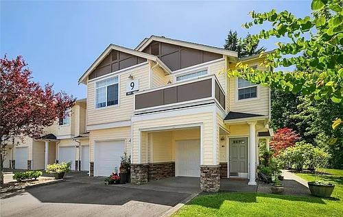 1855 Trossachs Blvd SE Photo 1