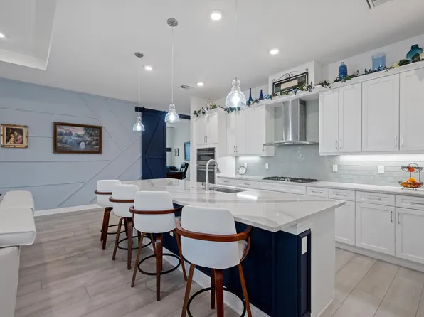 5669 Saint Armands Way, Westlake, FL 33470