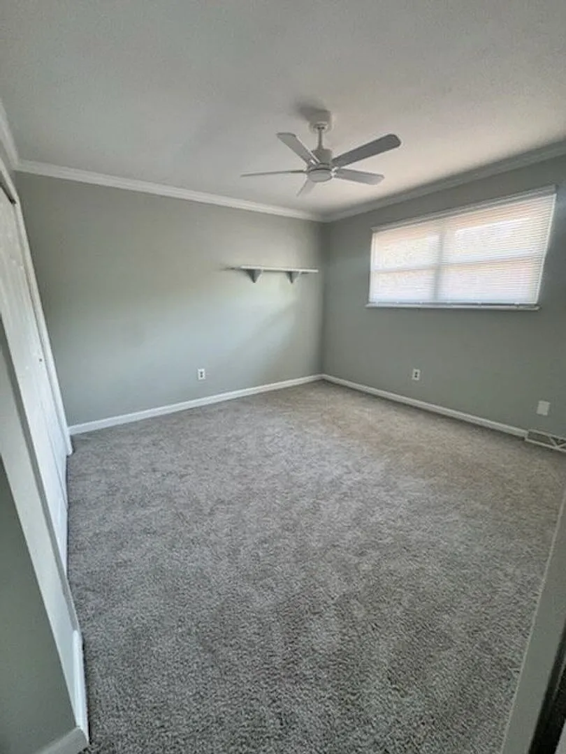 For Rent 730 Harbor Lane — Photo 4