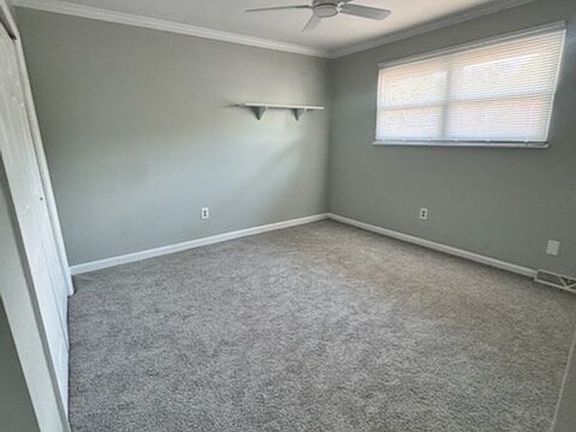 4th image of 730 Harbor Ln