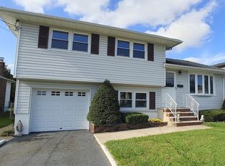 718 Willick Rd, Linden, NJ 07036