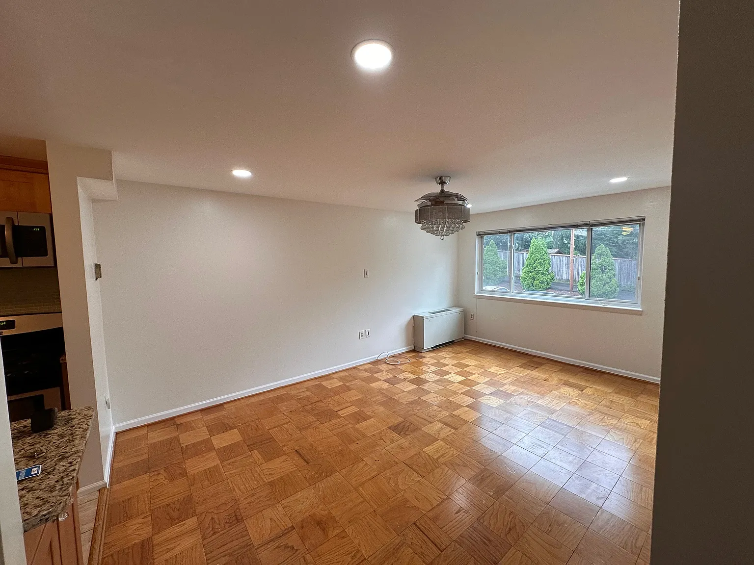 1 bed, 700 sqft, $2,350 — Photo 4