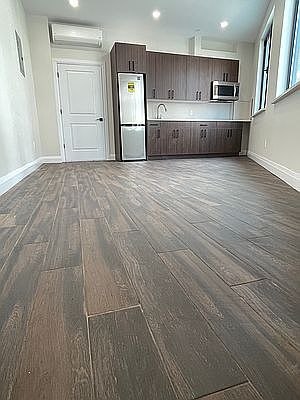 4th image of 1547 Eastern Pkwy #1B