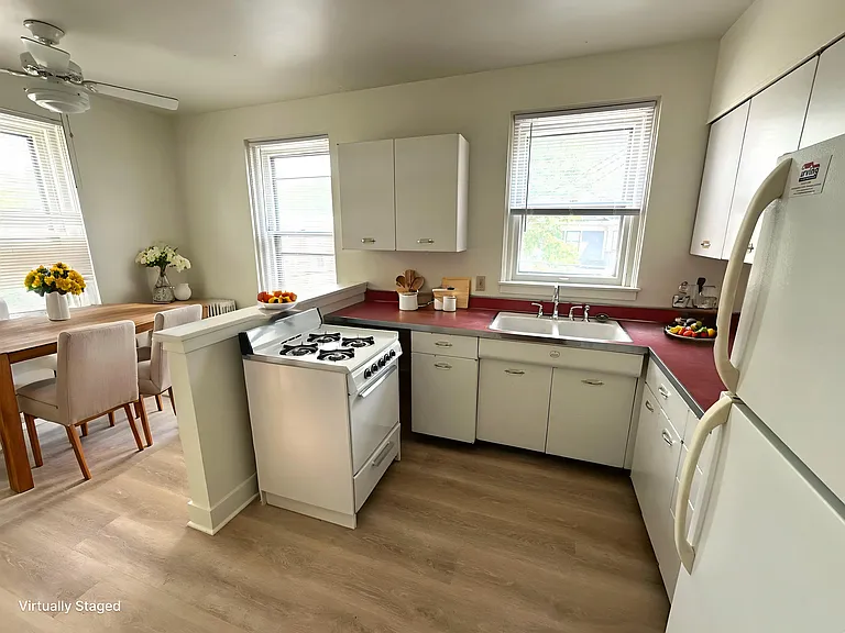 2429 Emerson Ave S #211 — Photo 3