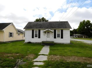 114 W 3rd South St, Mount Olive, IL 62069