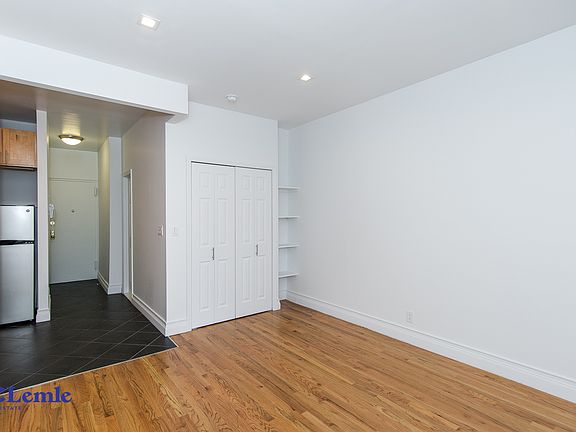 2nd image of 505 E 88th St #3RE