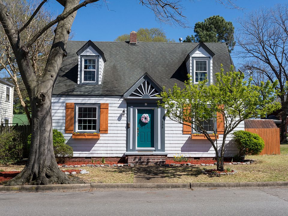 Cape Cod in Shea Terrace