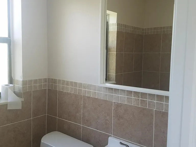 1223 NE 18th Ave #5 — Photo 5