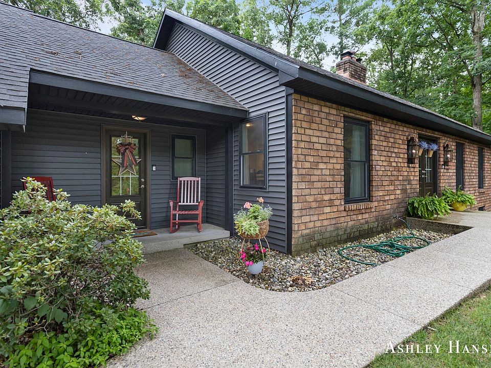 1st image of 2517 Shadowbrook Dr SE