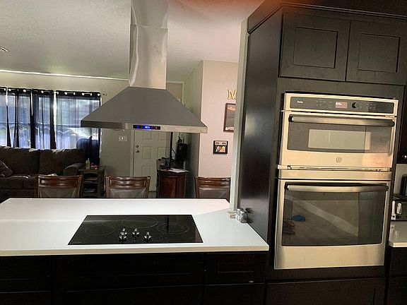 3rd image of 6806 Circlecreek Dr
