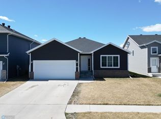 6835 16th St S, Fargo, ND 58104