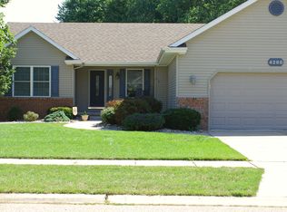 4298 Fieldview Dr, Grand Ledge, MI 48837