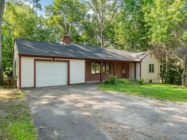 39 Leach Hill Road, Casco, ME 04015