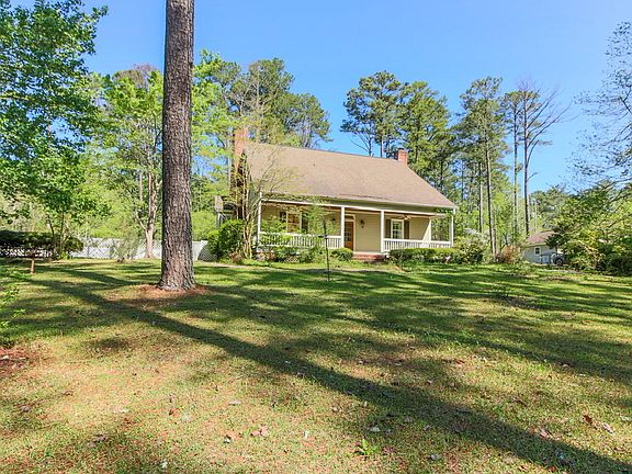 2nd image of 416 Valley Hills Cir