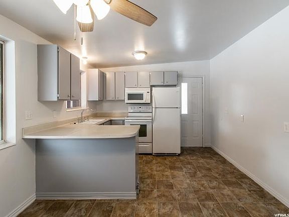 5th image of 3223 W Meadow Wood Way