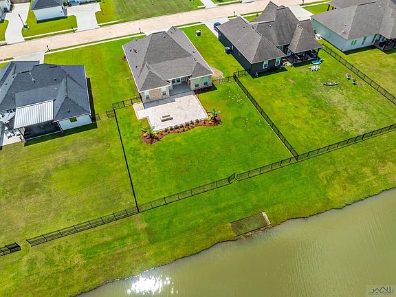4th image of 285 Marmande Ave