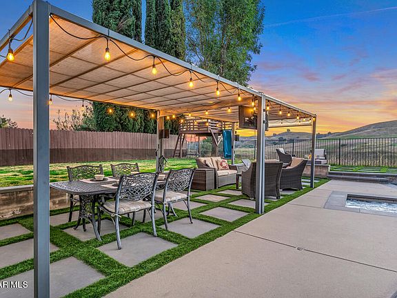 4th image of 5247 Dantes View Dr