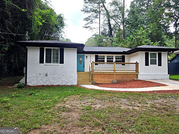 2nd image of 3340 Pinehill Dr