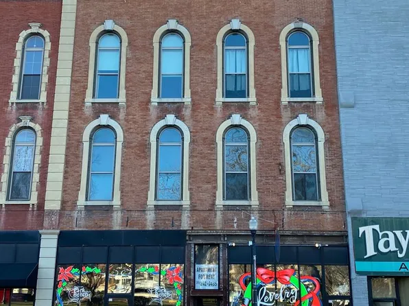 119-121 N 4th St, 119-121 N 4th St #B, Quincy, IL 62301