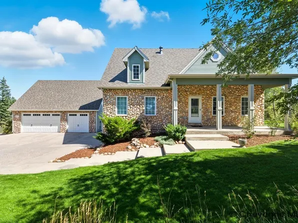 9317 Kersey Dr, Cheyenne, WY 82009