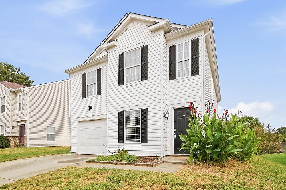 3 bed, 2.5 bath, 2088 sqft, $2,040 — Photo 4