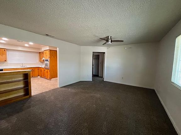 2nd image of 430 Acacia Ave