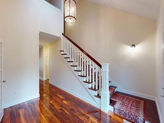 2nd image of 220 Pebble Creek Dr