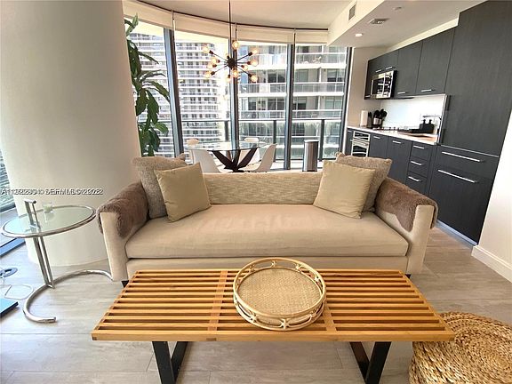2nd image of 55 SW 9th St Unit 3001