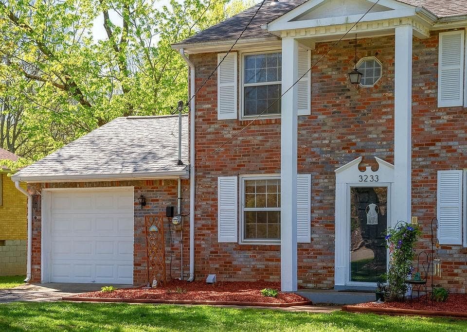 1st image of 3233 Cloverwood Dr
