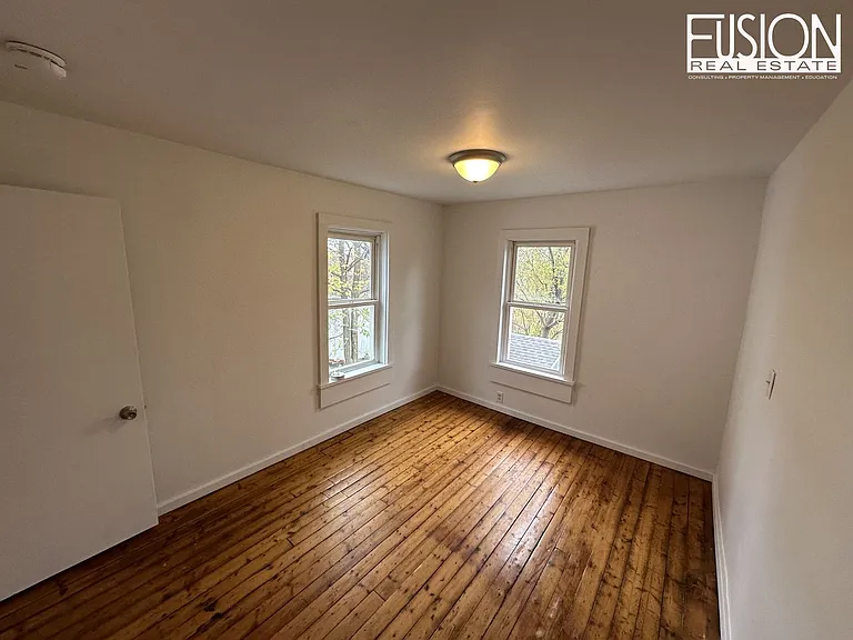 340 Manhattan Dr — Photo 18