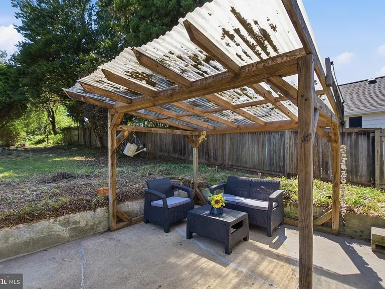 3141 Clayborne Ave — Photo 24