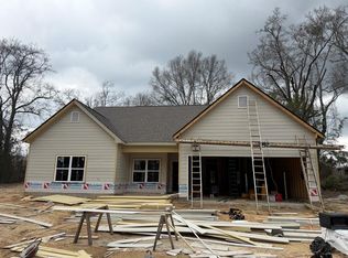 418 Oswichee Rd, Seale, AL 36875