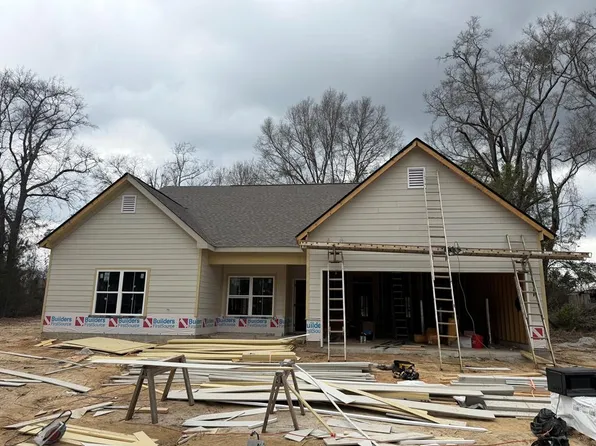 418 Oswichee Rd, Seale, AL 36875