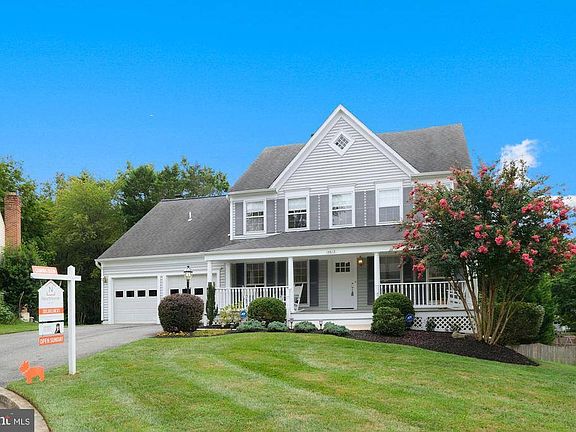 3rd image of 14615 Country Creek Ln
